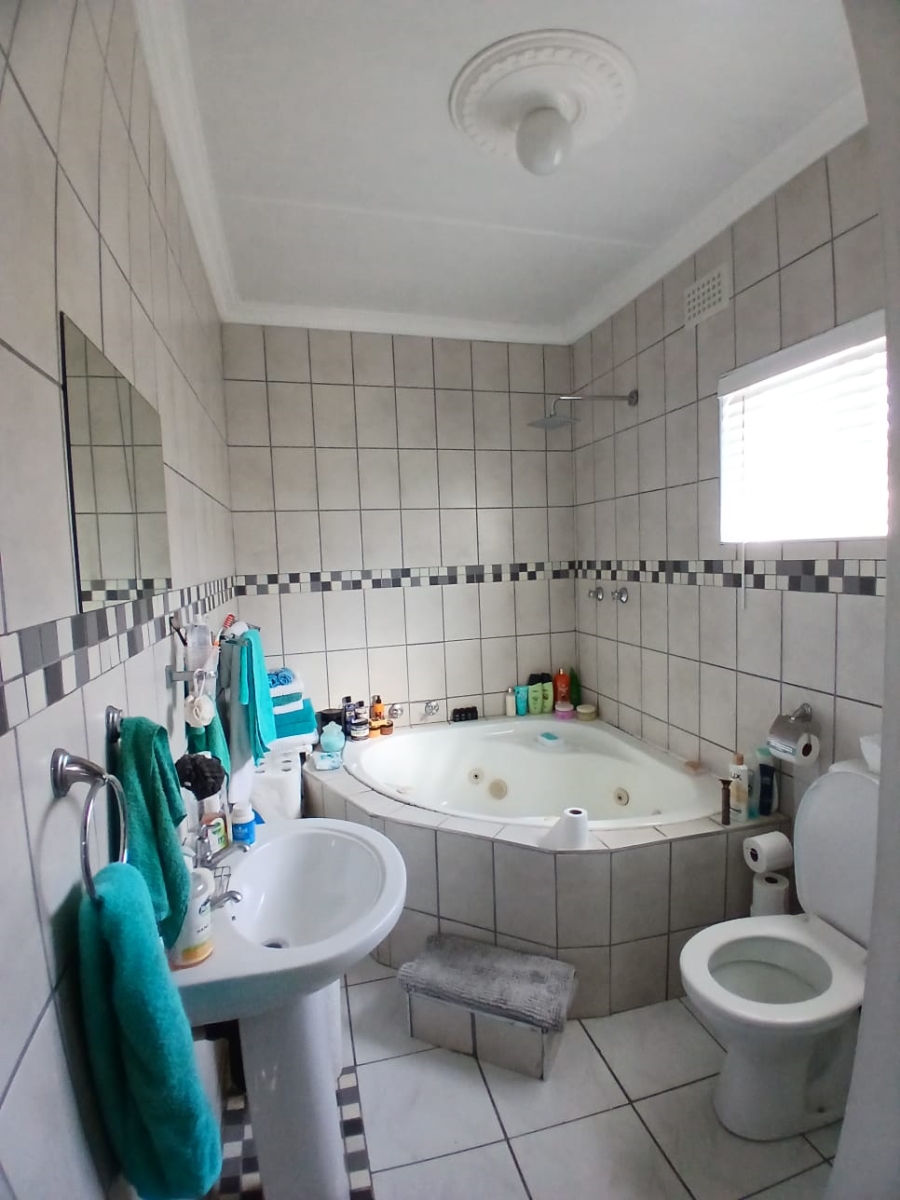 4 Bedroom Property for Sale in Amalinda Eastern Cape